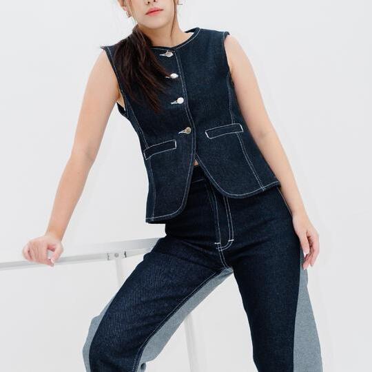 AUCTUS AUCTUS Jemma Button Vest Denim Top