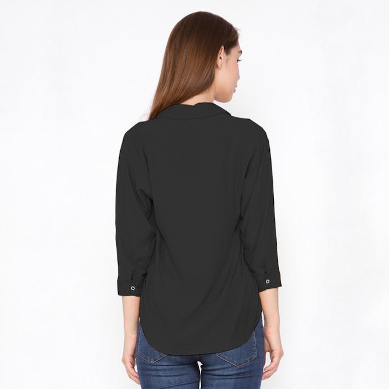 C2 Glenza Black Basic Blouse Wanita 4