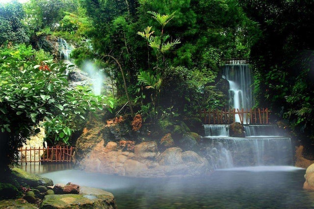 10 Rekomendasi Wisata Alam di Bandung Terbaik  5