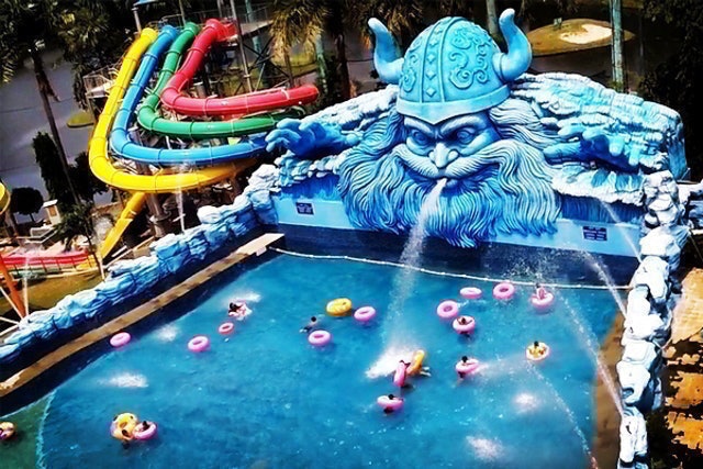 The Wave Pondok Indah Waterpark 1
