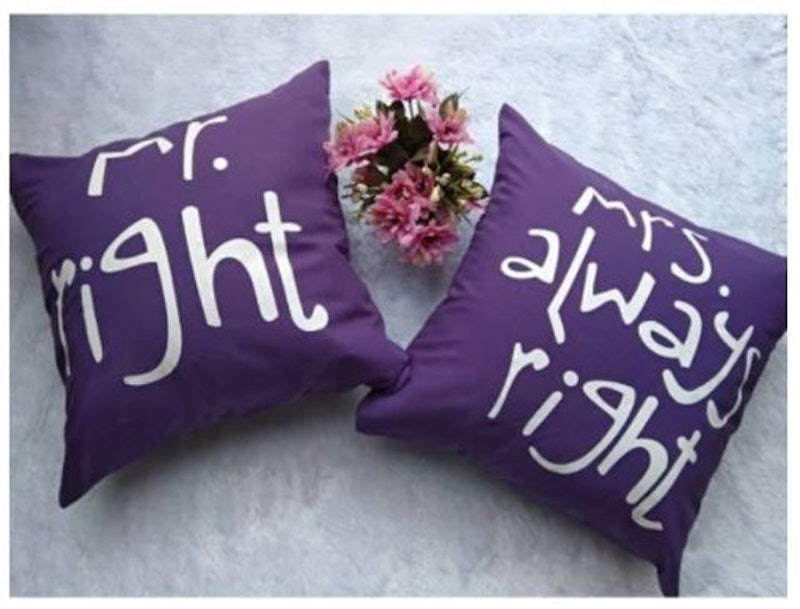 Bantal Couple Mr. Right & Mrs. Always Right 1