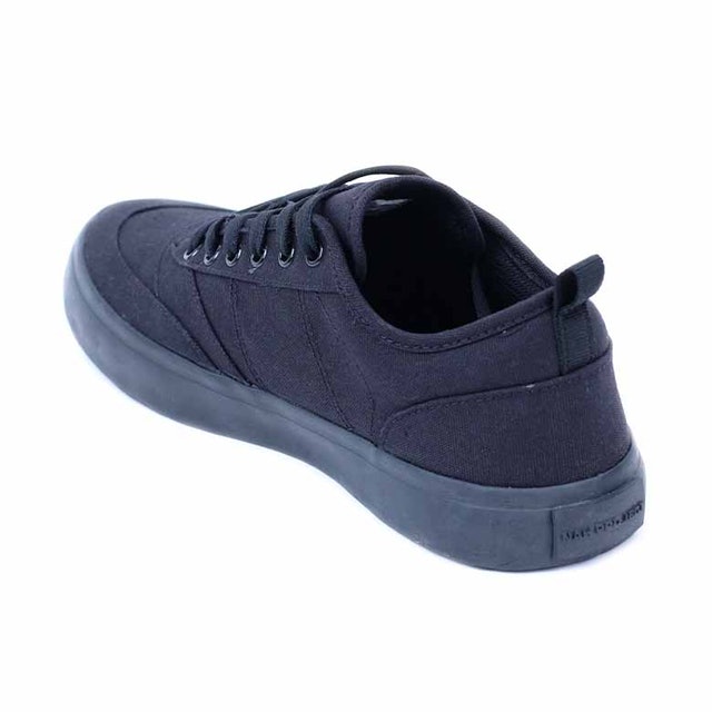 Resilient All Black 5