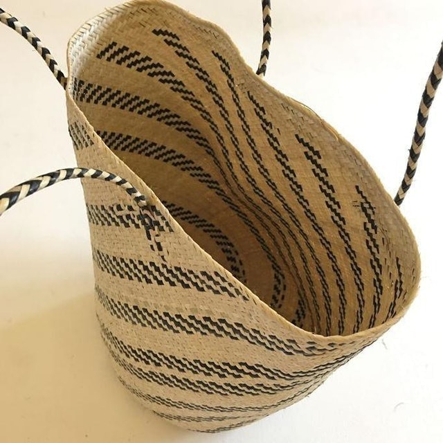 Tas Rotan Dayak Kalimantan Motif Garis