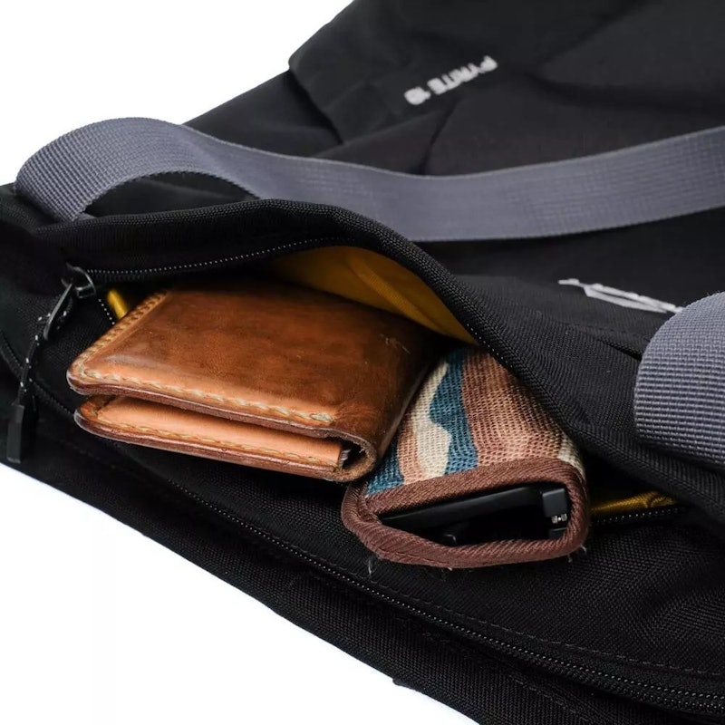 Eiger Pyrite 18 Totebag Laptop 4