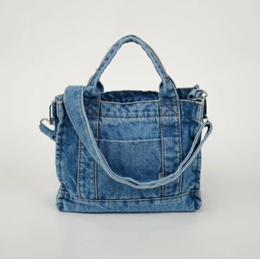 Les Femmes Sling Bag Kya