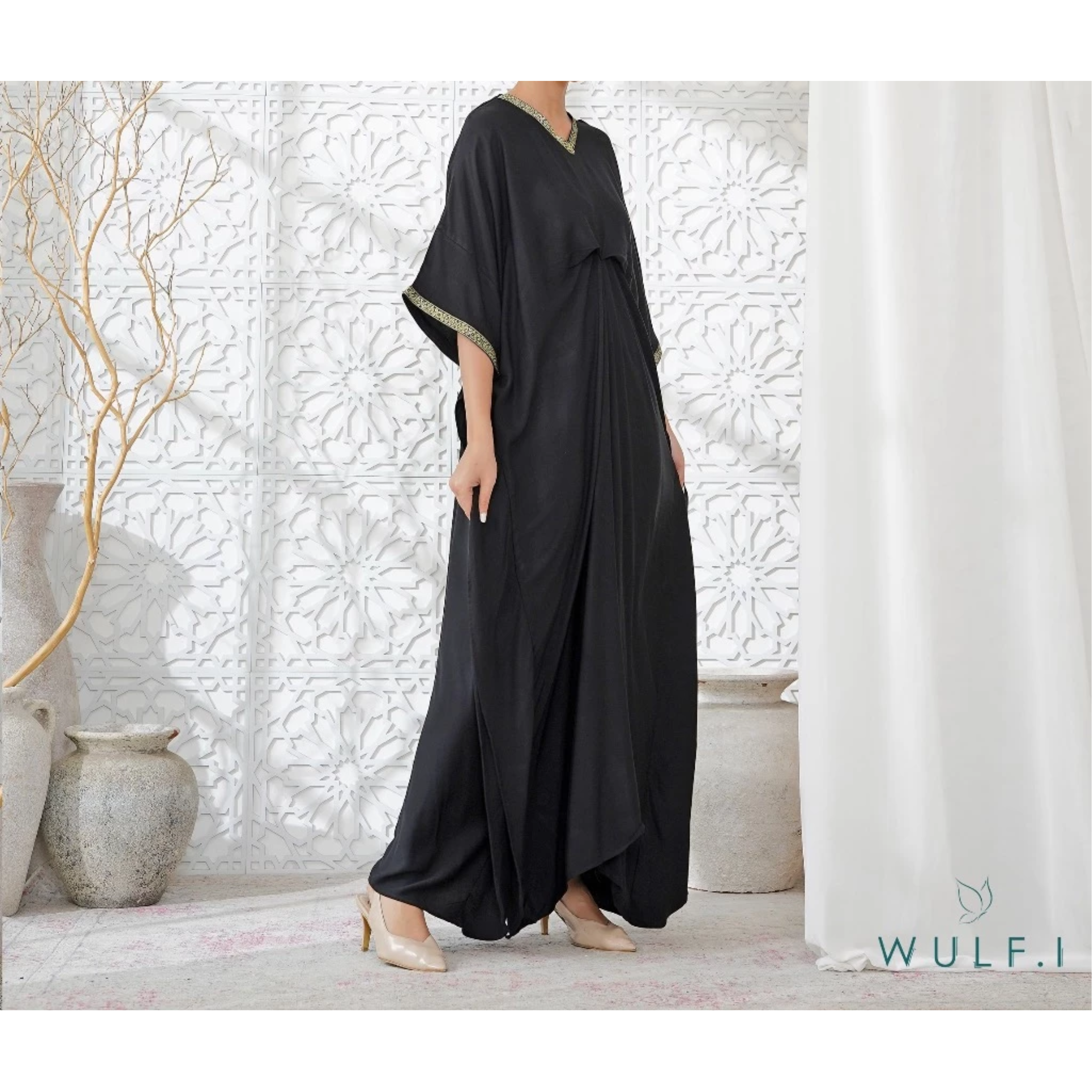   Wulf.I Fatimah Kaftan Hitam
