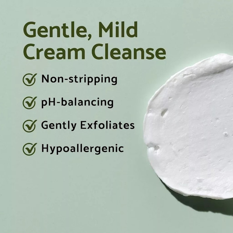 IUNIK Centella Mild Cleansing Foam 2