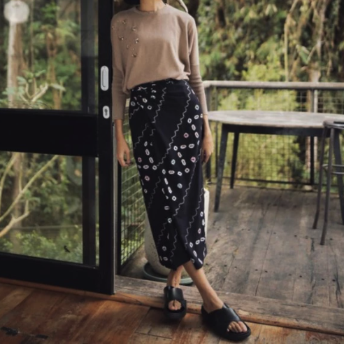  Dama Kara Nahla Sweater Beads Rajut