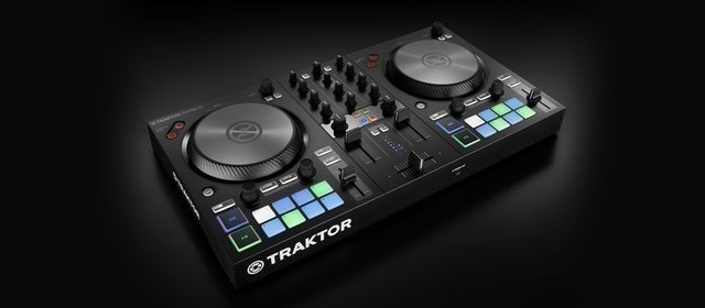 TRAKTOR KONTROL S2 1