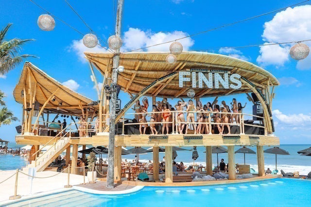 10 Rekomendasi Beach Club di Bali yang Wajib Dikunjungi Terbaik  1