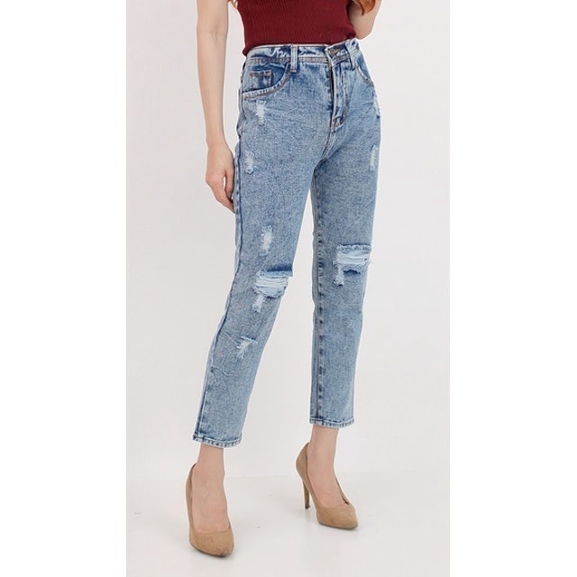 10 Rekomendasi Washed Jeans untuk Wanita Terbaik (Terbaru Tahun