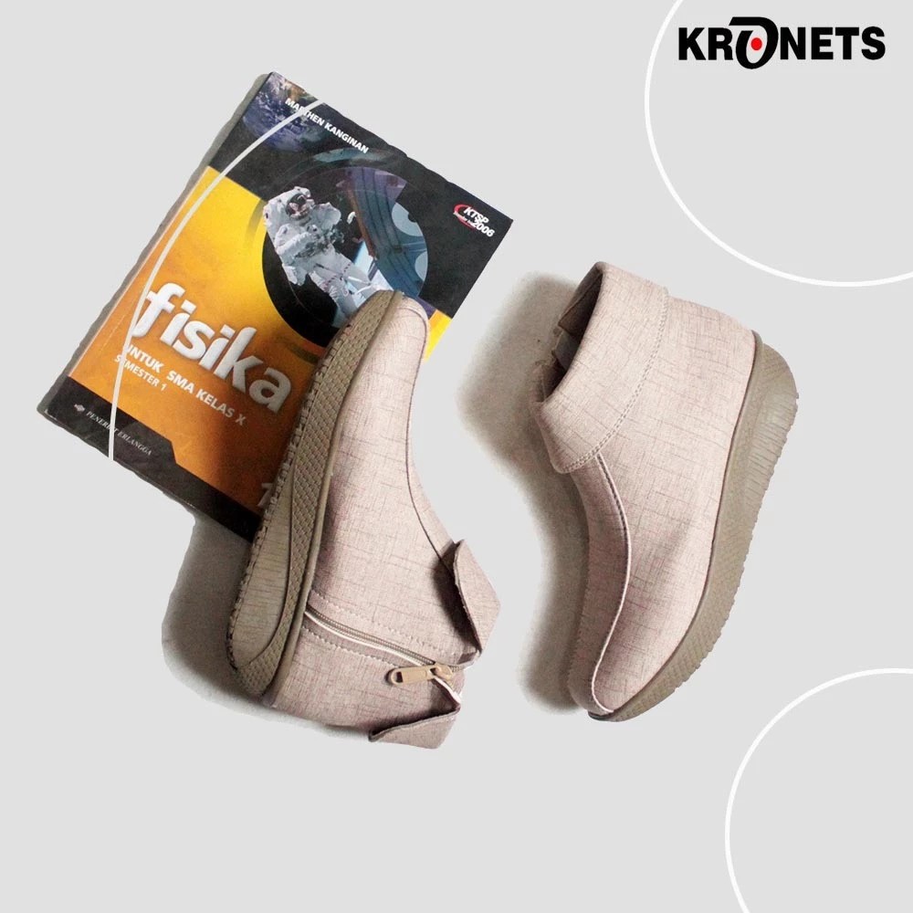 Kronets Kronets Boots Wanita Mat