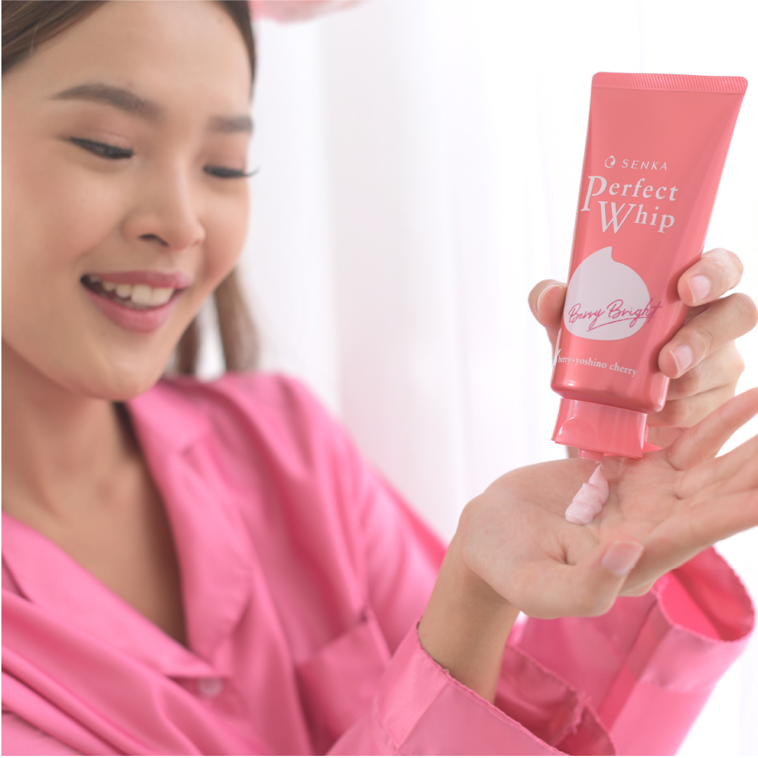 Shiseido SENKA Perfect Whip Berry Bright