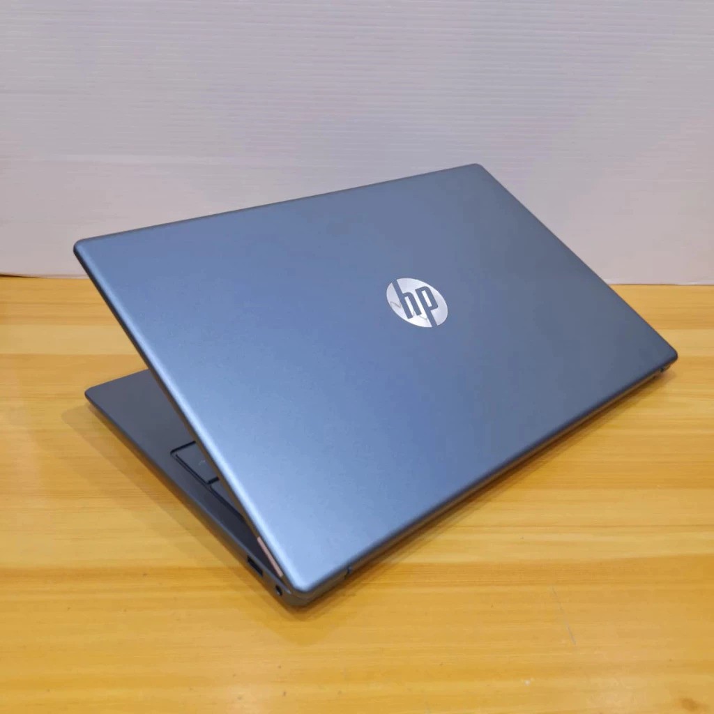 HP  HP 15 Intel N200