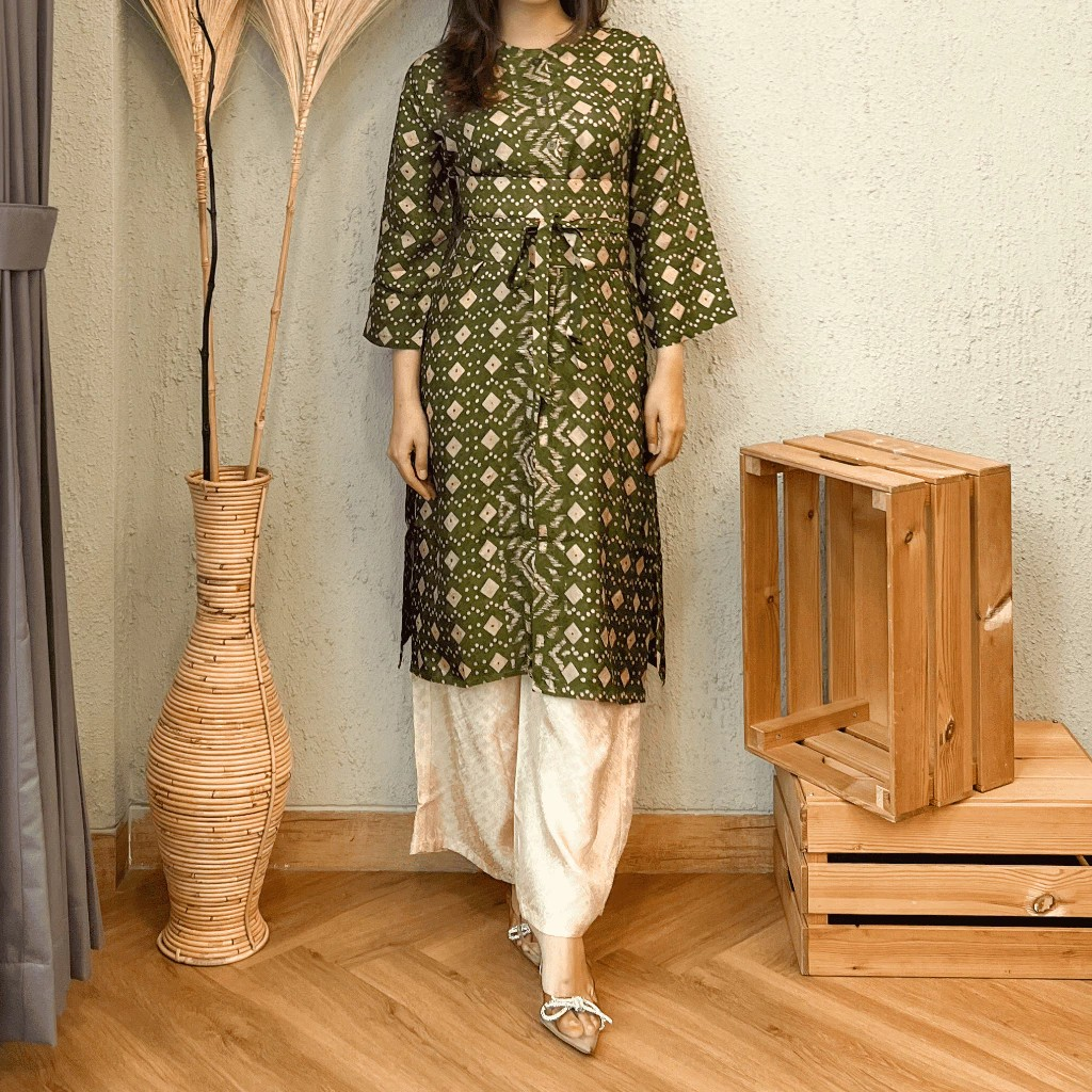  Lausboutique Selly Long Sleeve Seri Jumputan