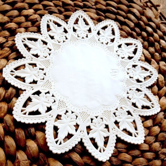 Kertas Alas Renda Star 