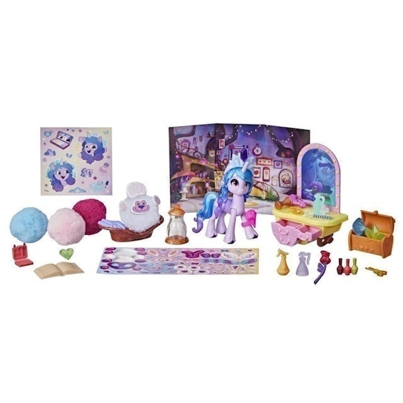 My Little Pony: A New Generation Movie Story Scenes Critter Creation Izzy Moonbow 1