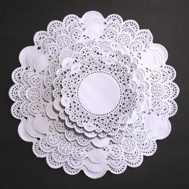 Alas Kue Kertas Renda 25 Pcs