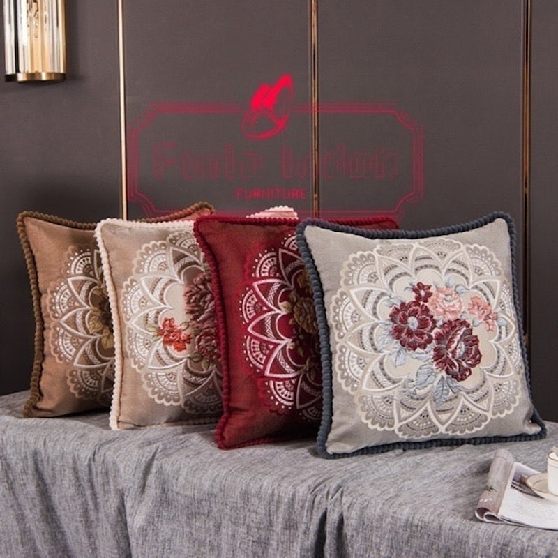 Sarung Bantal Sofa Motif Mewah