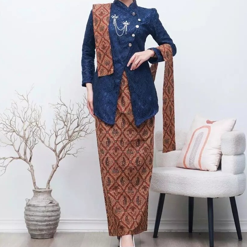 Batik Rais Kirana Kebaya