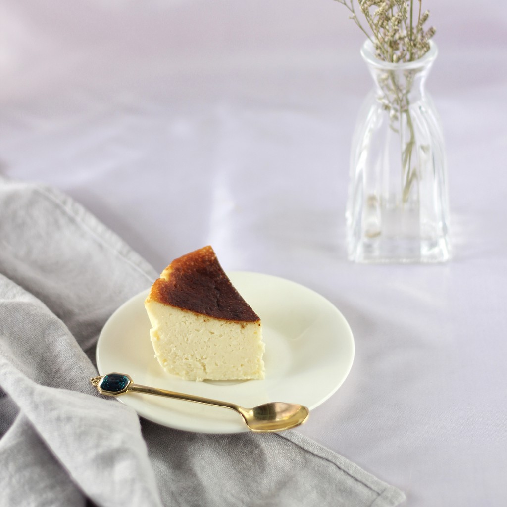  Loure Cakery Basque Cheesecake Original