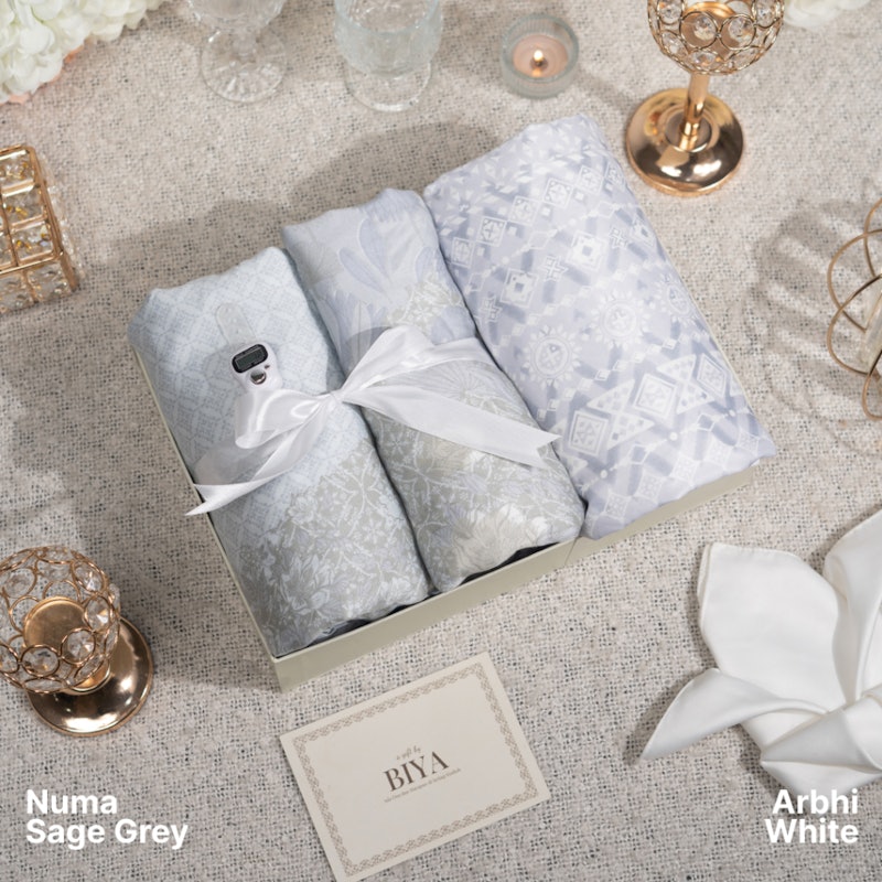 Tazbiya Gift Couple Set Mukena dan Sarung Dewasa
