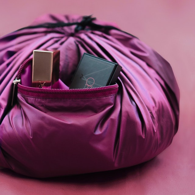 Things Untouched EASEE BOLD Cosmetic Bag (Russian Violet)