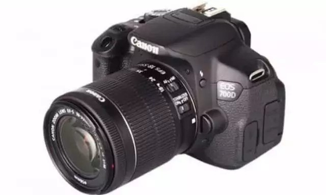 Canon EOS 700D