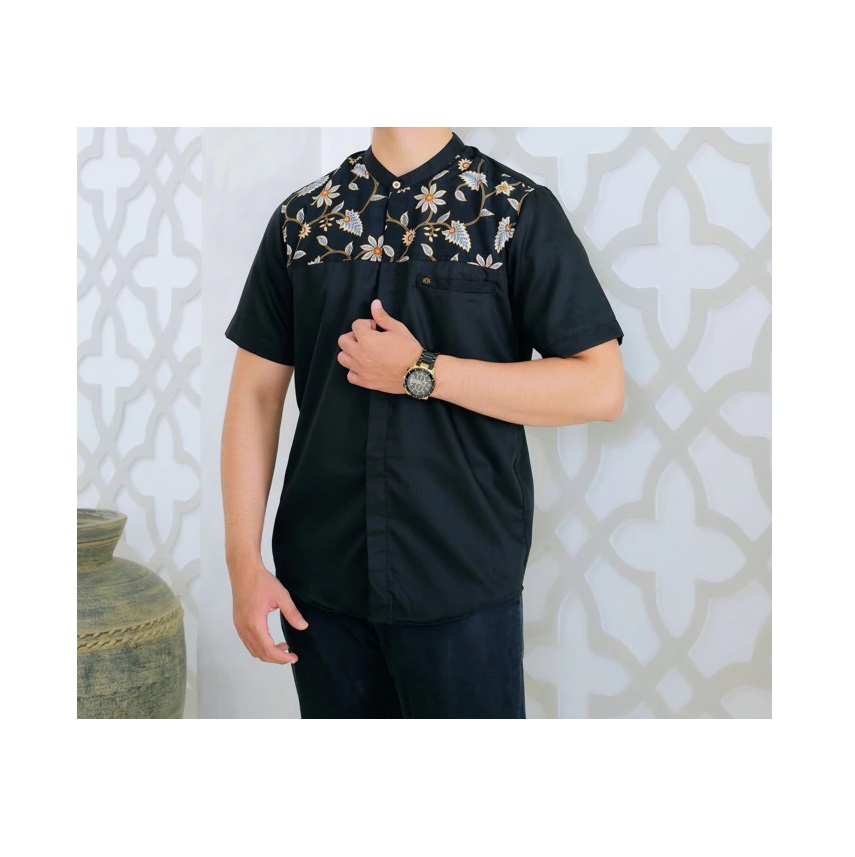  Michan Sarimbit Keluarga Hilya Black