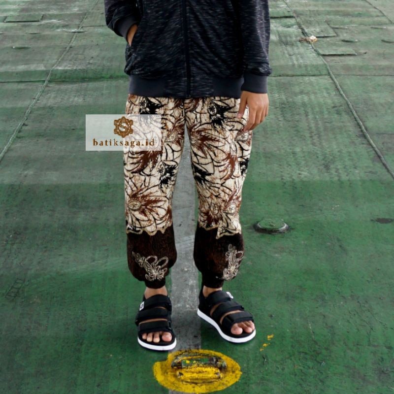 Batik Saga Celana Jogger Batik Wanita & Pria Unisex 5