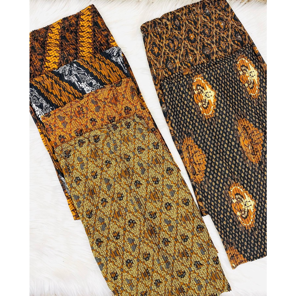 Rok Plisket Batik Pendek