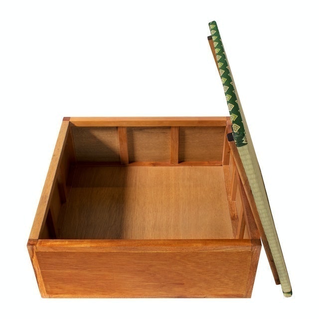 Hagihara Bangku / Sofa Tatami Bentuk Box