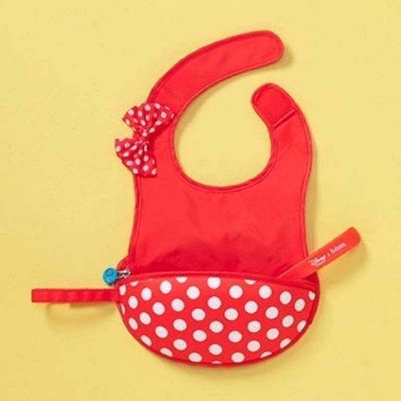 Travel Bib + Flexible Spoon 5