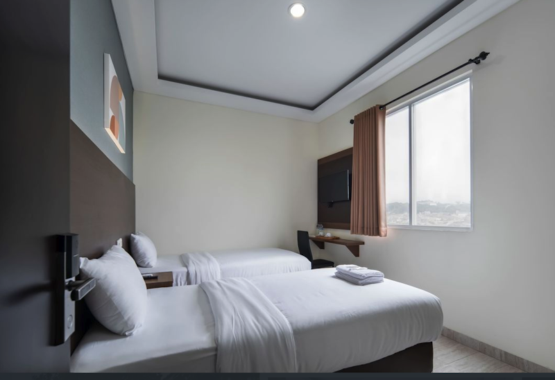 Cove West Inn 2