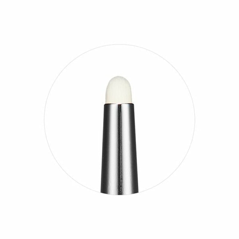 Point Eyeliner Brush 1