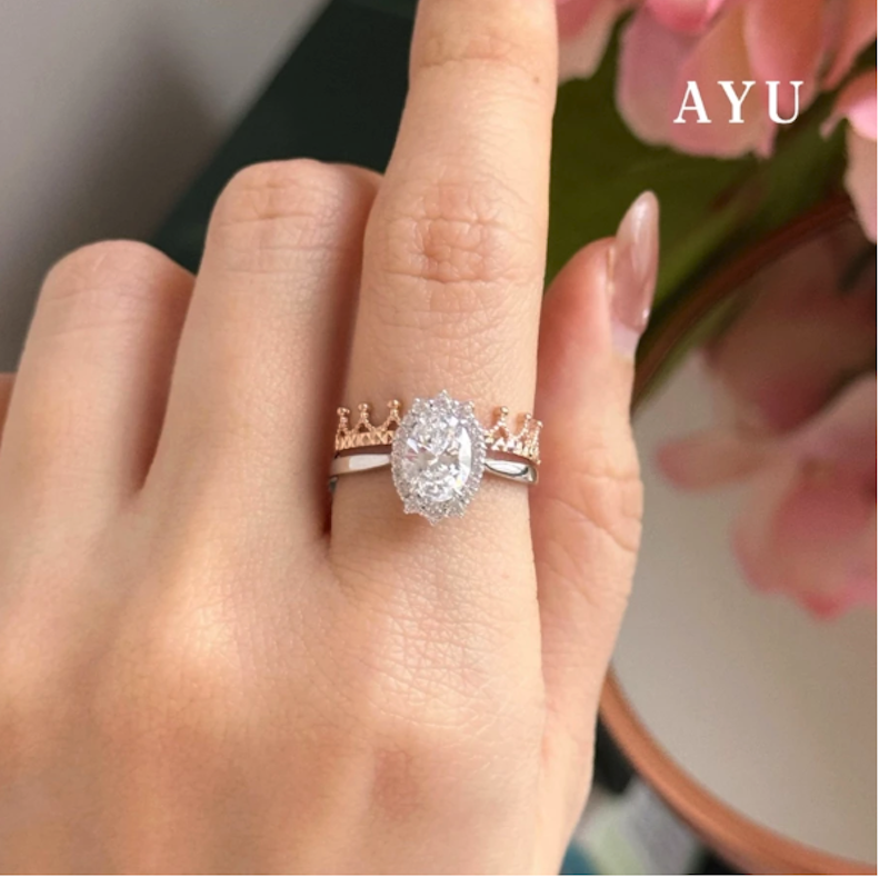 Ayu Gold Oval Grecian Solitaire 3