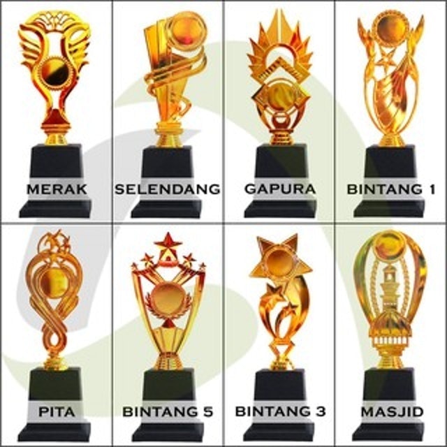 Piala Mini Figur 30cm 2