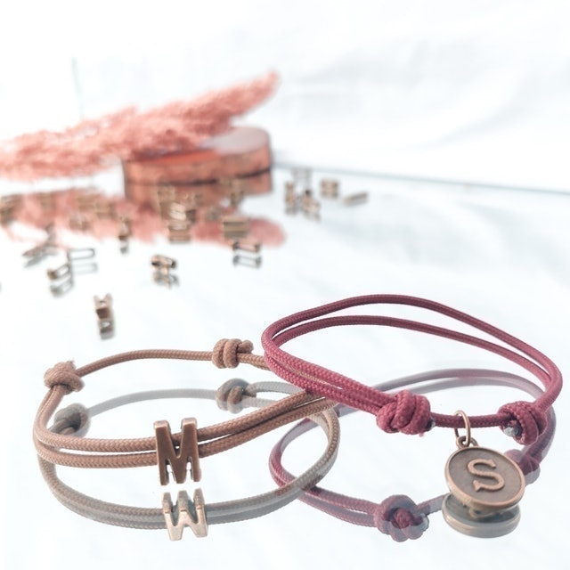  Gelang Nama Satu Inisial Huruf