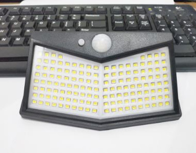  Light Sensor 100 LED Wall Solar Lamp