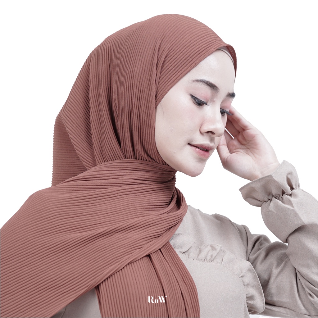 RnW Pashmina Plisket Premium Cerutty Ultimate