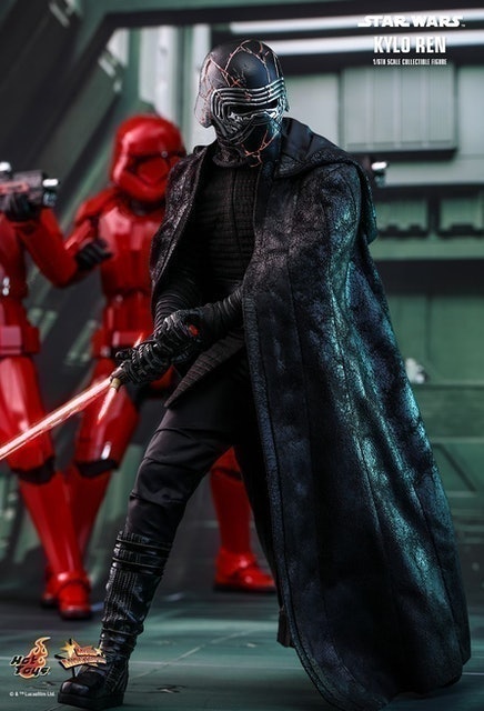 Kylo Ren 1/6th Scale Collectible Figure 4