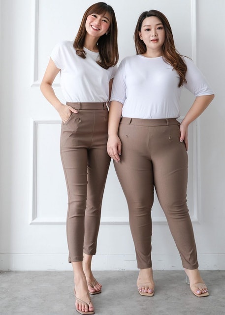 10 Rekomendasi Celana Chino untuk Wanita Terbaik  1