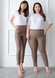10 Rekomendasi Celana Chino untuk Wanita Terbaik 1