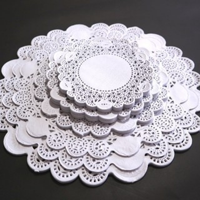  Alas Kue Kertas Renda 25 Pcs