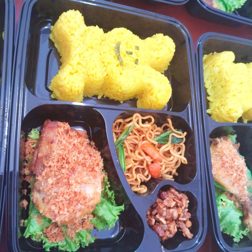 Berdikari Jaya Larasha Nasi Bento Karakter