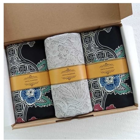 Griya Hampers Batik Sarimbit + Brokat 