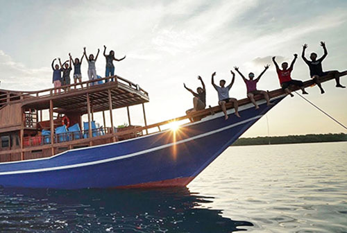 3H2M Sailing Komodo  3