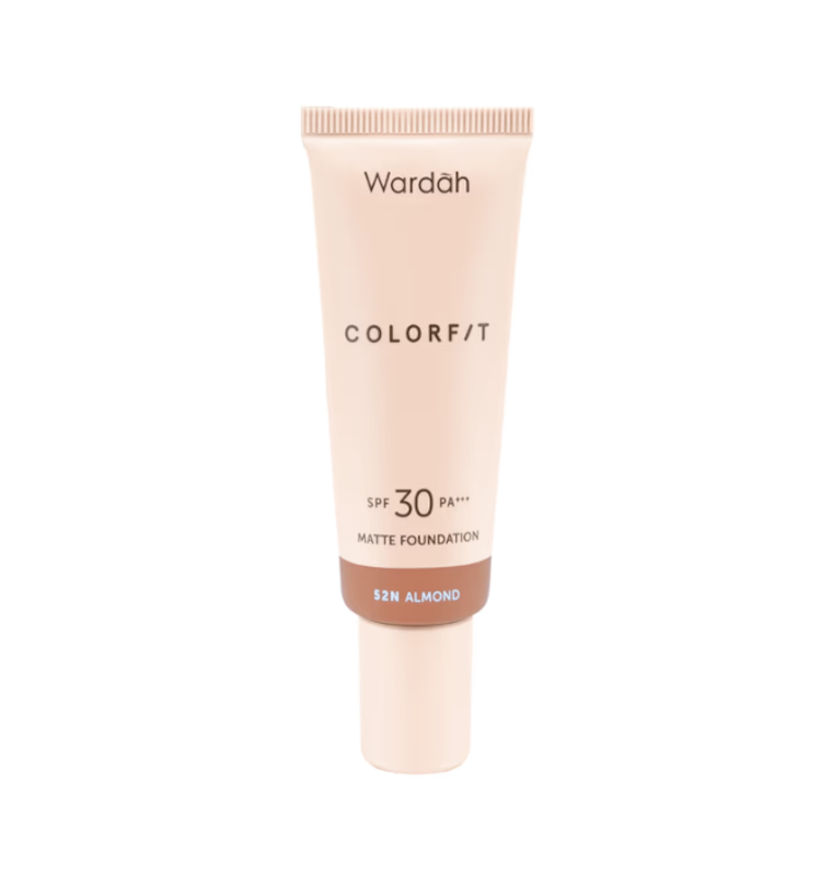Colorfit Matte Foundation 52N Almond 1