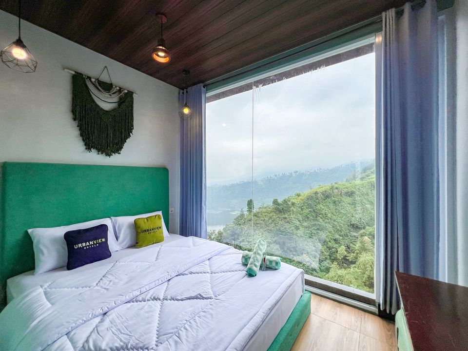 RedDoorz Urbanview Hotels Asmaraloka Umbrella