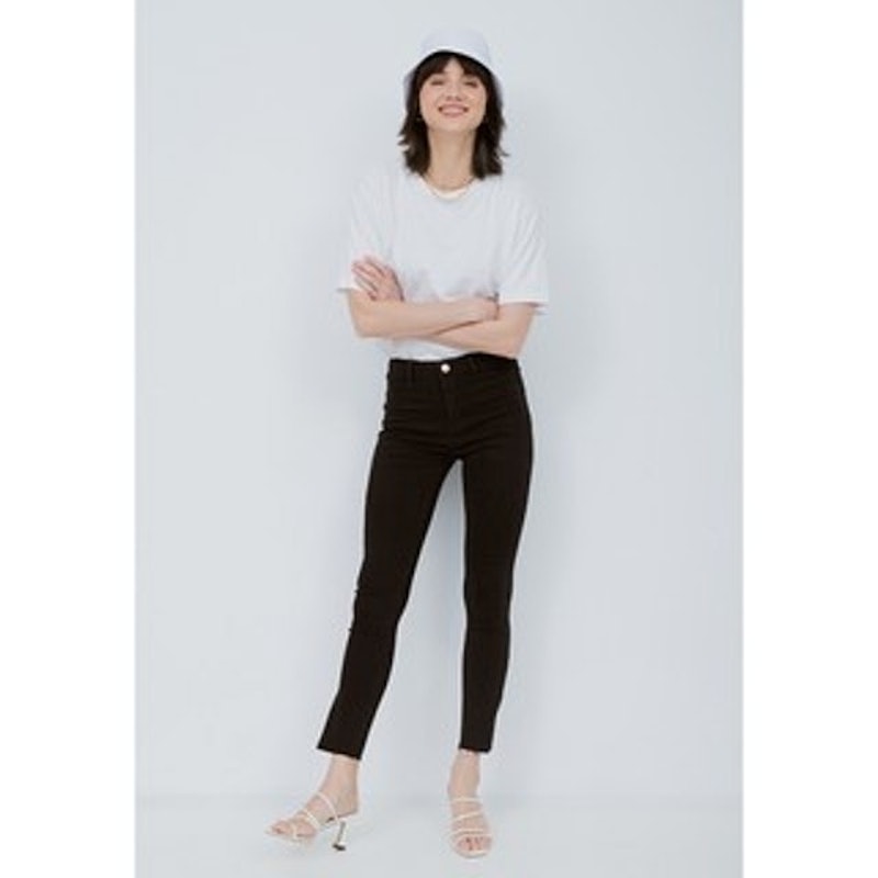 Darina Crop Jeans with Side Slit 2